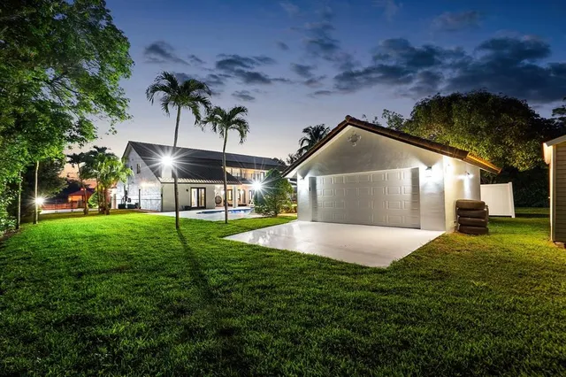 $2,599,999 | 6672 Northwest 63rd Way, Parkland, FL 33067