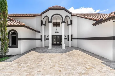 $2,599,999 | 6672 Northwest 63rd Way, Parkland, FL 33067