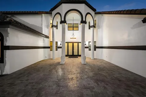 $2,599,999 | 6672 Northwest 63rd Way, Parkland, FL 33067