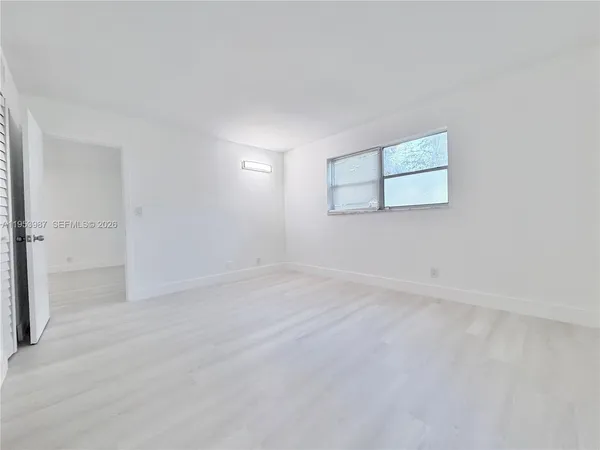 an empty room with a empty space