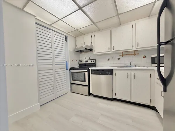 $1,650 | 8000 Fairview Drive, Unit 203, Tamarac, FL 33321