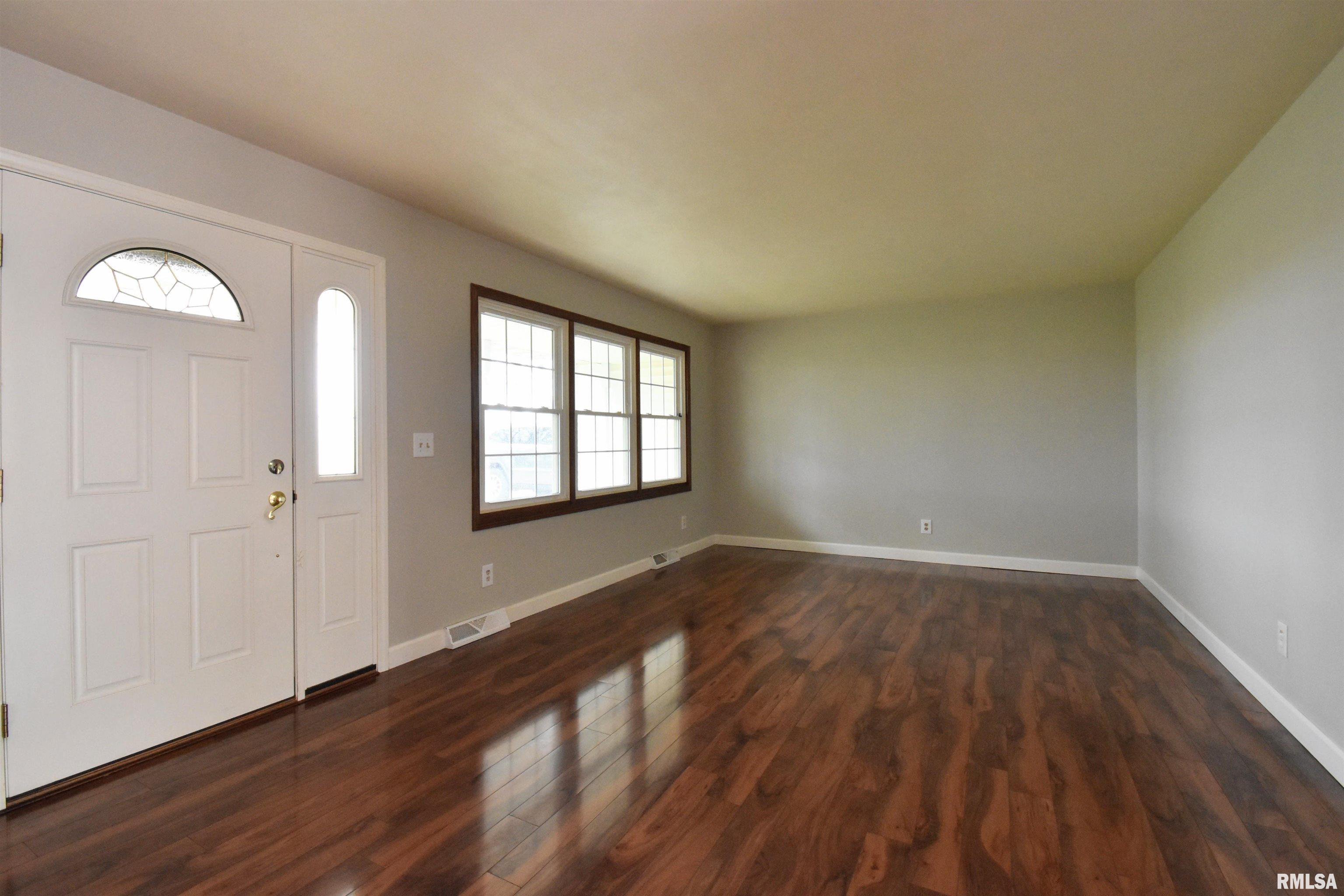 8216 North Ford Road Edwards, IL 61528 - Photo 11 of 57 Gallery Image 11