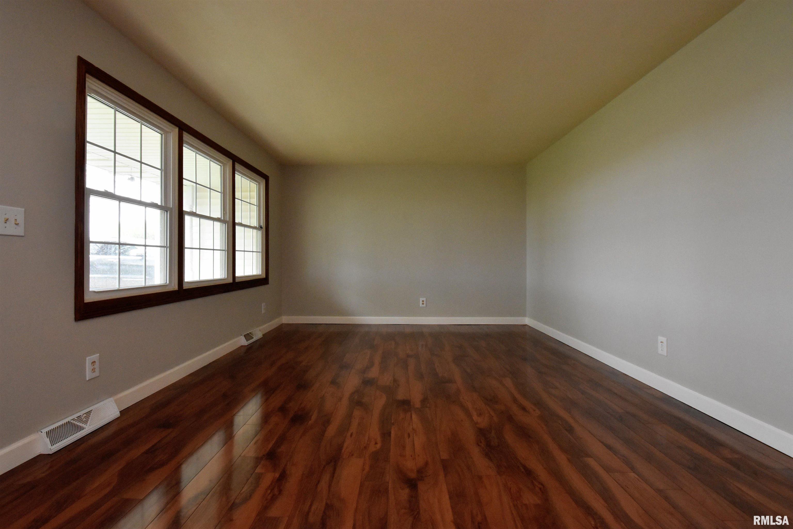 8216 North Ford Road Edwards, IL 61528 - Photo 16 of 57 Gallery Image 16