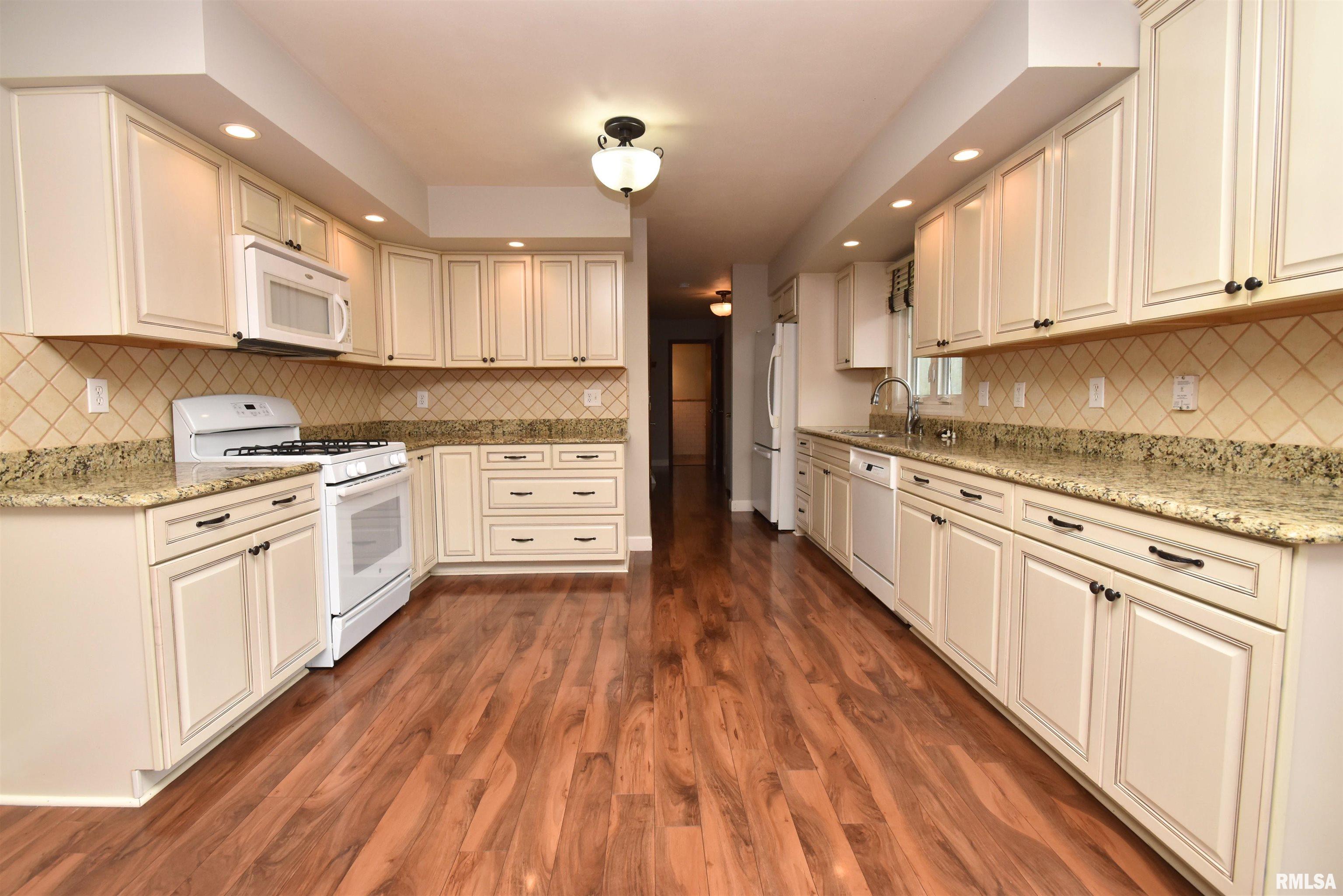 8216 North Ford Road Edwards, IL 61528 - Photo 18 of 57 Gallery Image 18