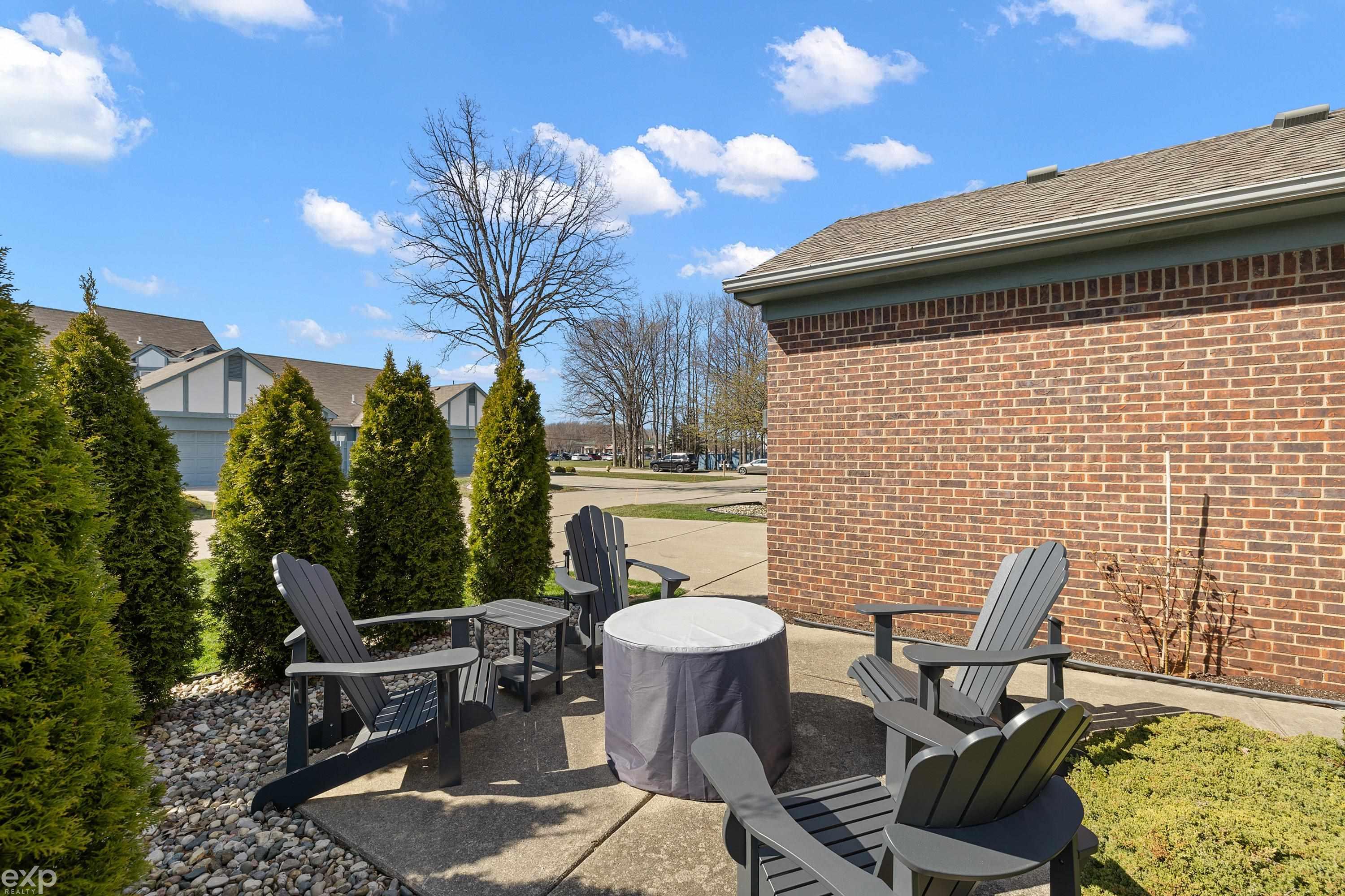 15280 Roxbury Circle Macomb, MI 48044 - Photo 7 of 40 50137115-6329d89e-a4be-4f7d-ae75-10b0c4eb1ac4.JPG