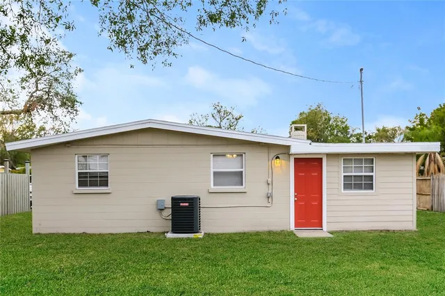 $1,945 | 3919 Longhorn Drive, Sarasota, FL 34233