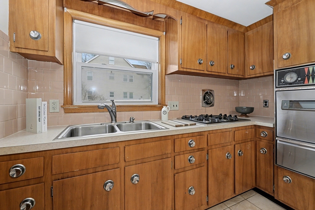 11 Danny Road Boston, MA 02136 - Photo 10 of 39 Gallery Image 10