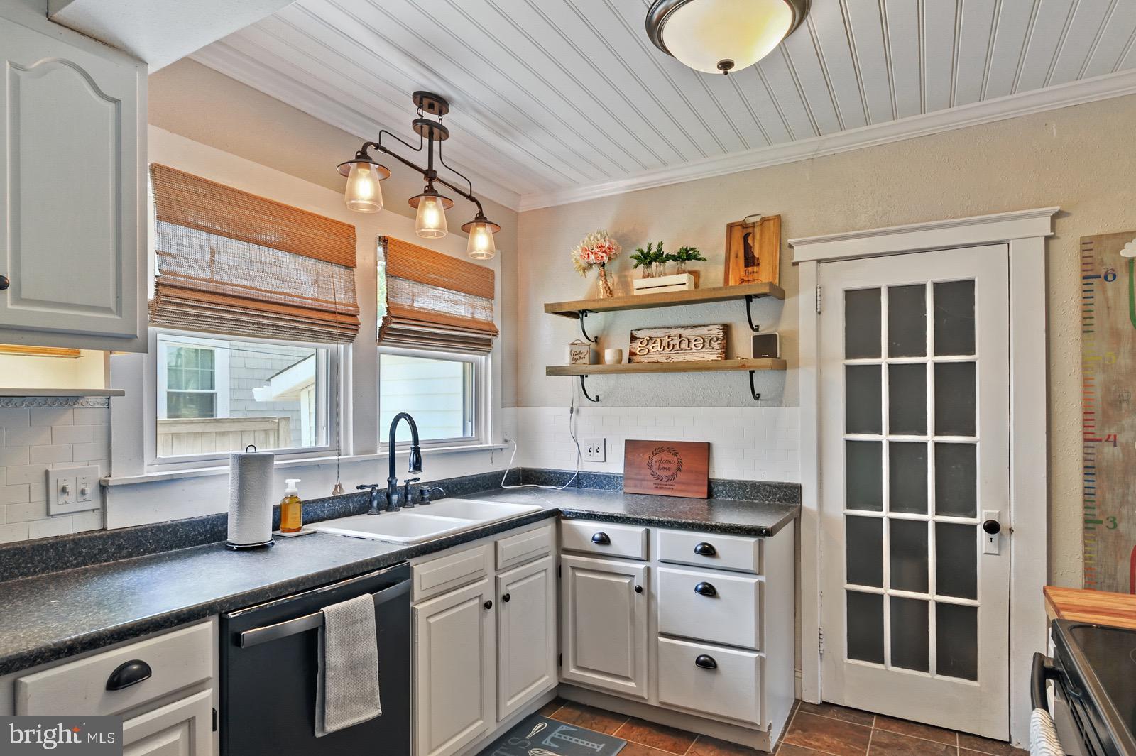 57 Elm Terrace Dover, DE 19901 - Photo 6 of 27