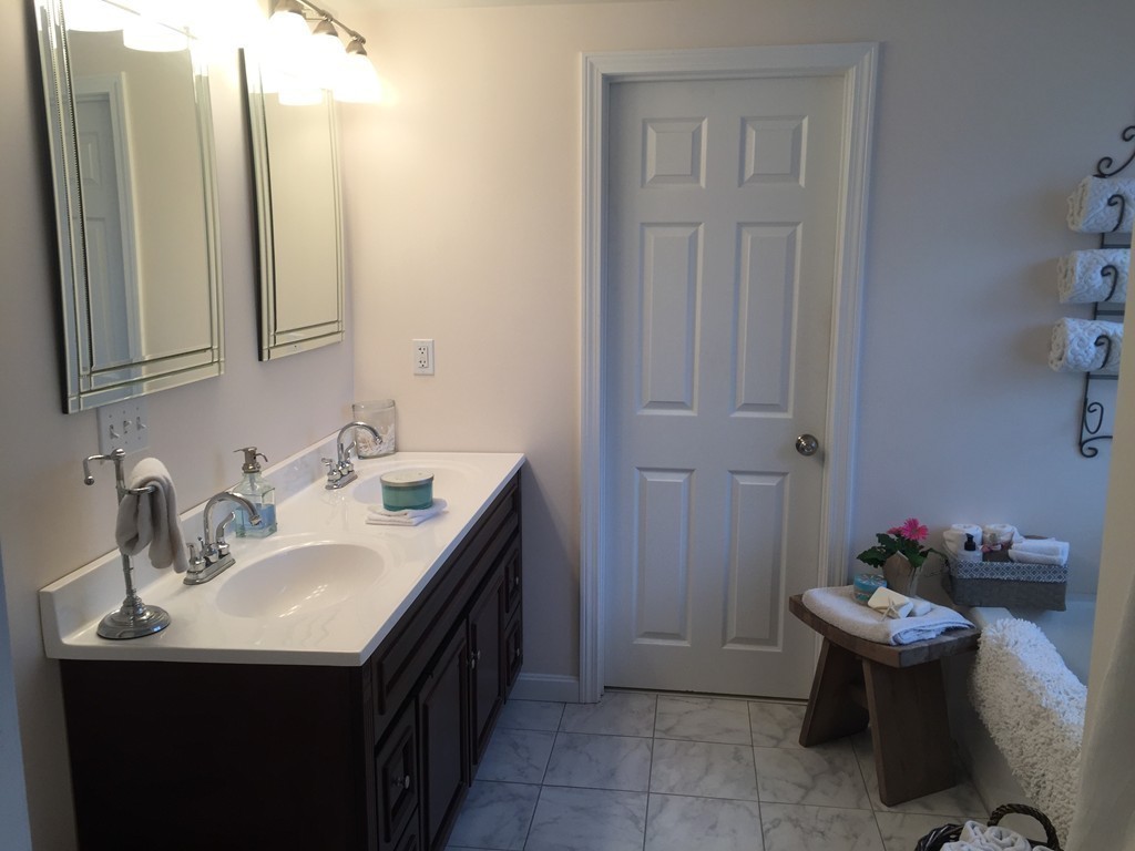 22 Shaker Road Dartmouth, MA 02747 - Photo 8 of 21 Gallery Image 8