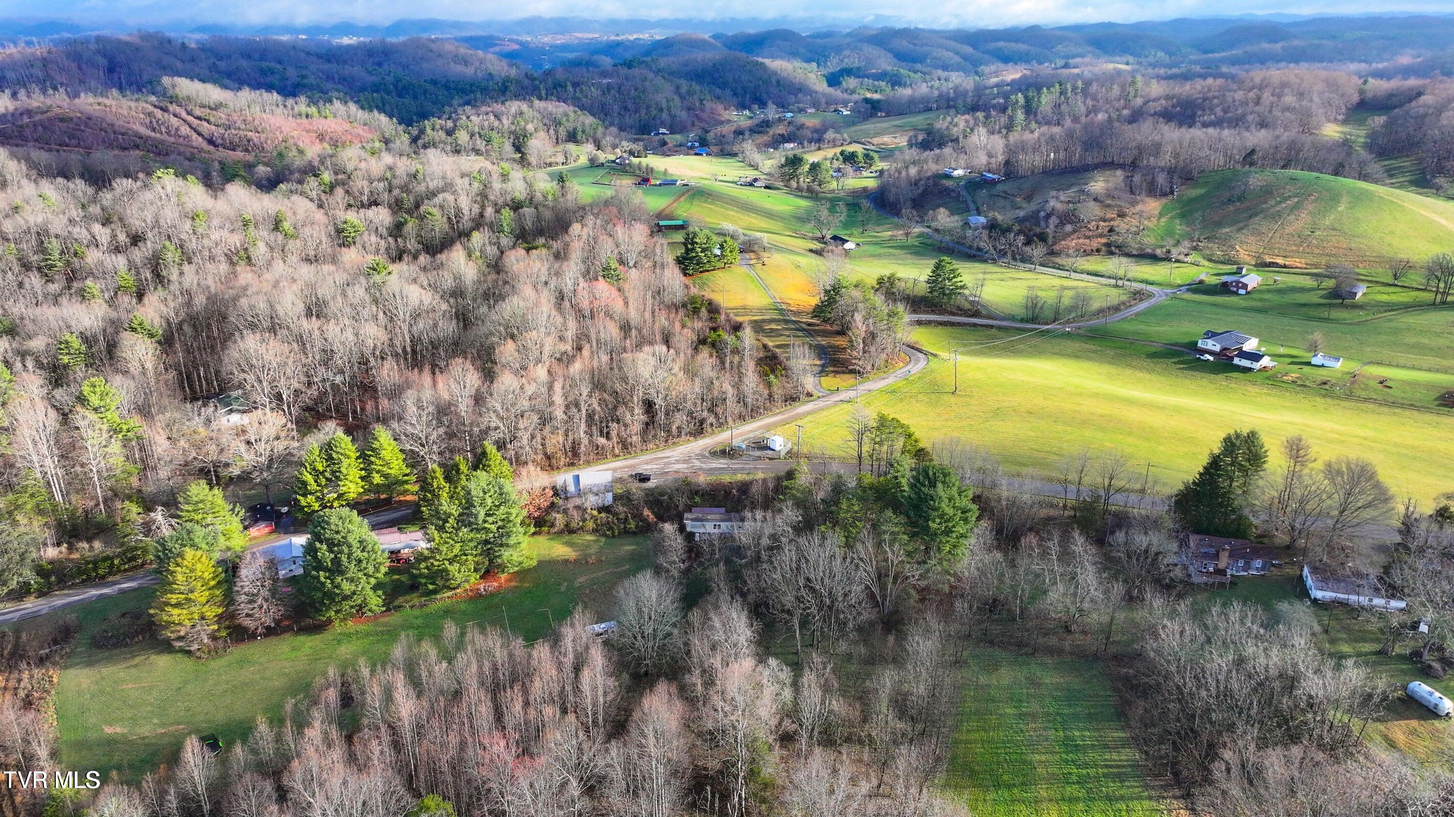 2832 Denton Valley Road, Unit 2 Bristol, TN 37620 - Photo 30 of 32 BD1E2FCF-3C48-4231-A6A3-8C529B4A646E