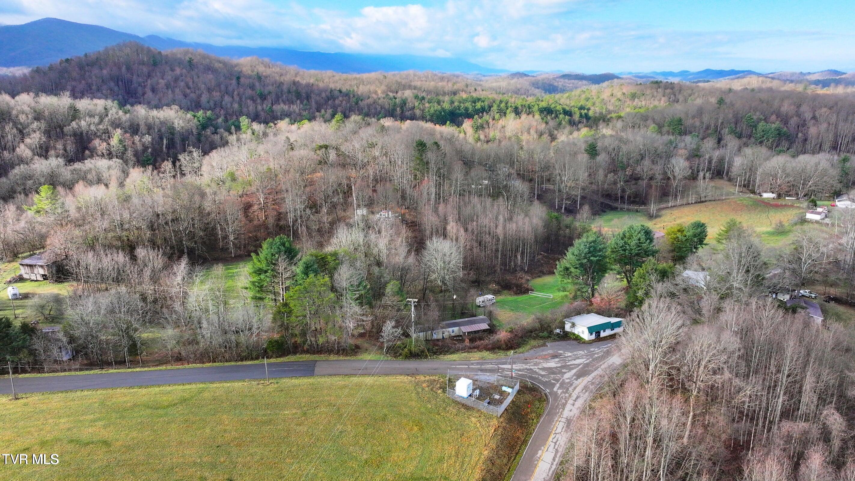 2832 Denton Valley Road, Unit 2 Bristol, TN 37620 - Photo 31 of 32 1489FC83-533E-4C98-8418-BE5CB0896292