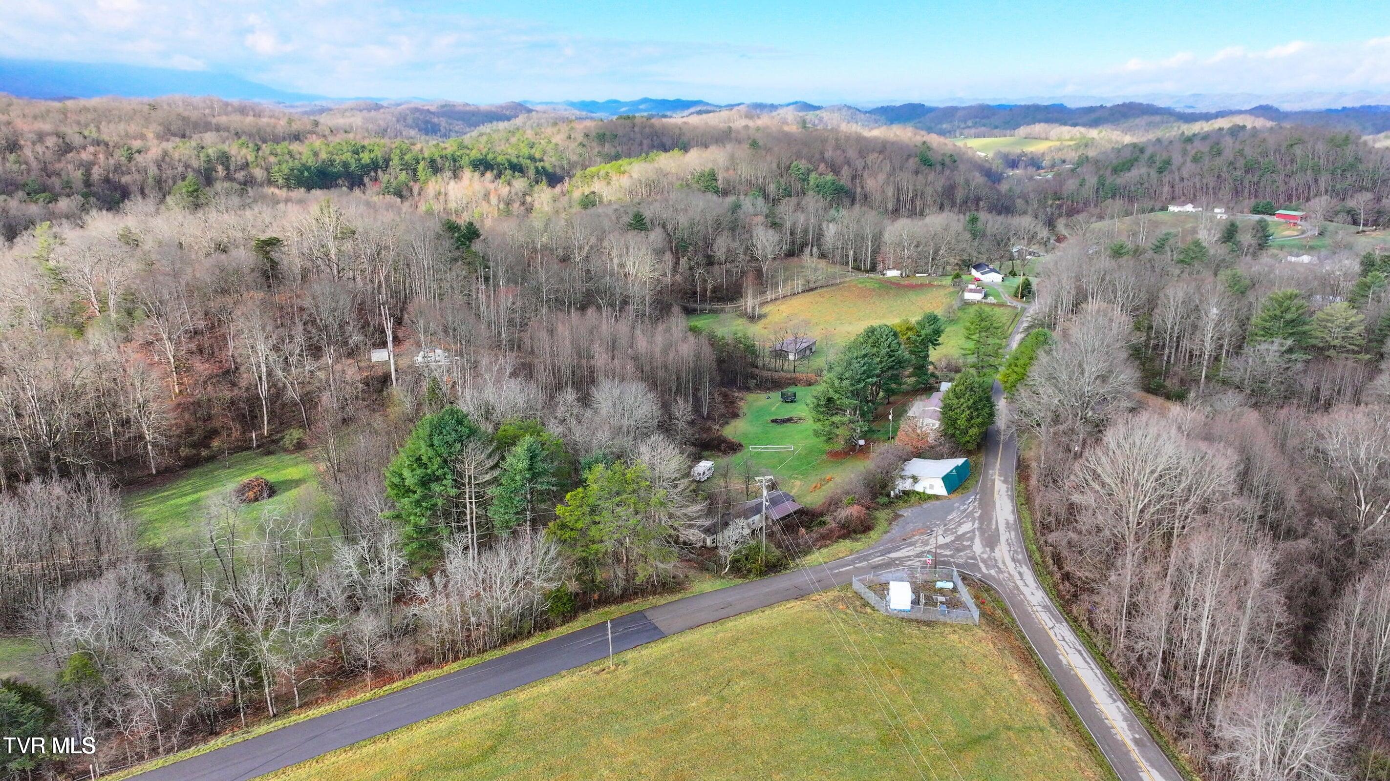 2832 Denton Valley Road, Unit 2 Bristol, TN 37620 - Photo 32 of 32 18E5AEE8-9FF9-4728-8A23-3403C84BCEB1