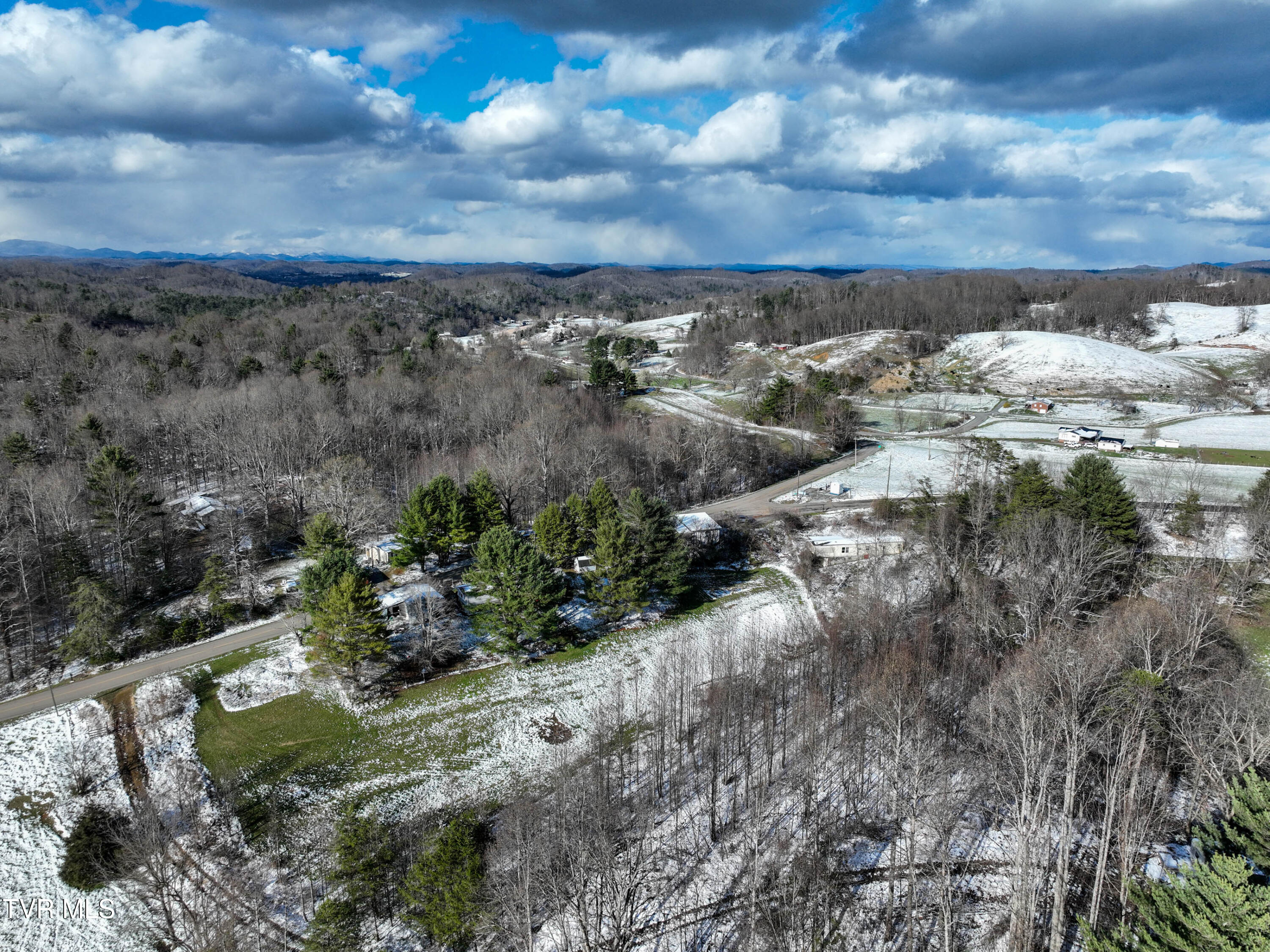 2832 Denton Valley Road, Unit 2 Bristol, TN 37620 - Photo 8 of 32 2832 Denton Valley Rd Drone OWEN-17