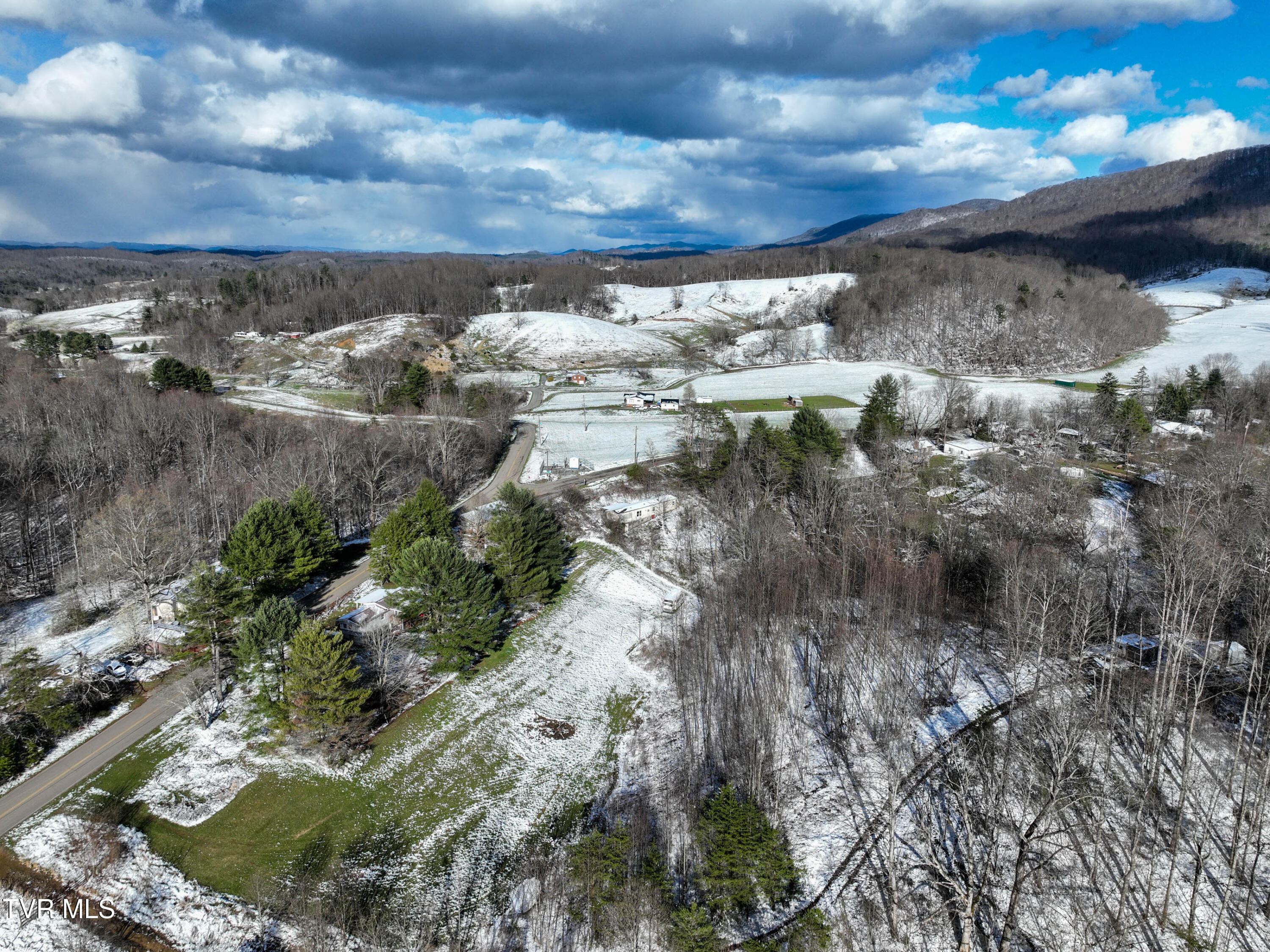 2832 Denton Valley Road, Unit 2 Bristol, TN 37620 - Photo 9 of 32 2832 Denton Valley Rd Drone OWEN-16