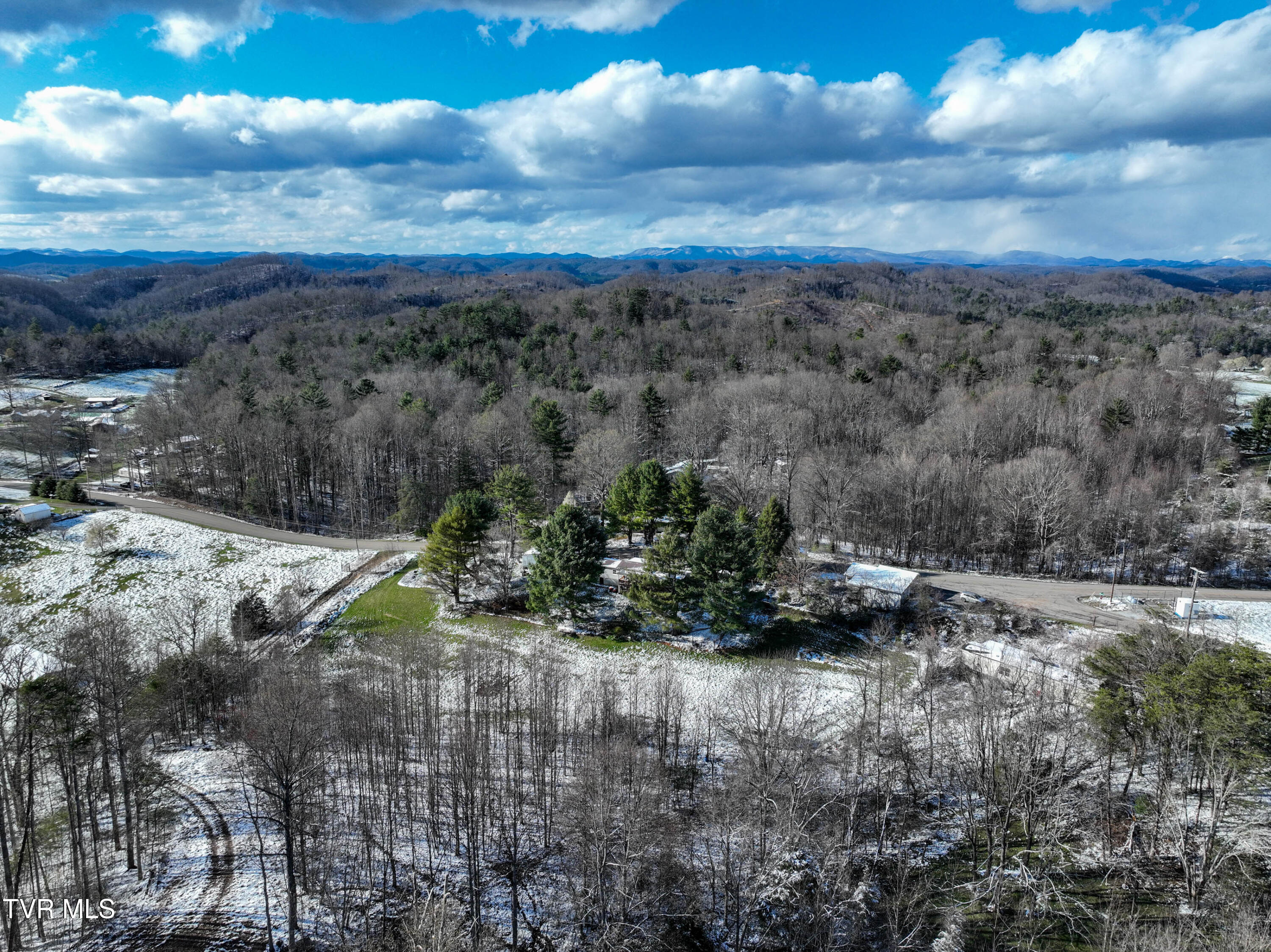 2832 Denton Valley Road, Unit 2 Bristol, TN 37620 - Photo 10 of 32 2832 Denton Valley Rd Drone OWEN-18