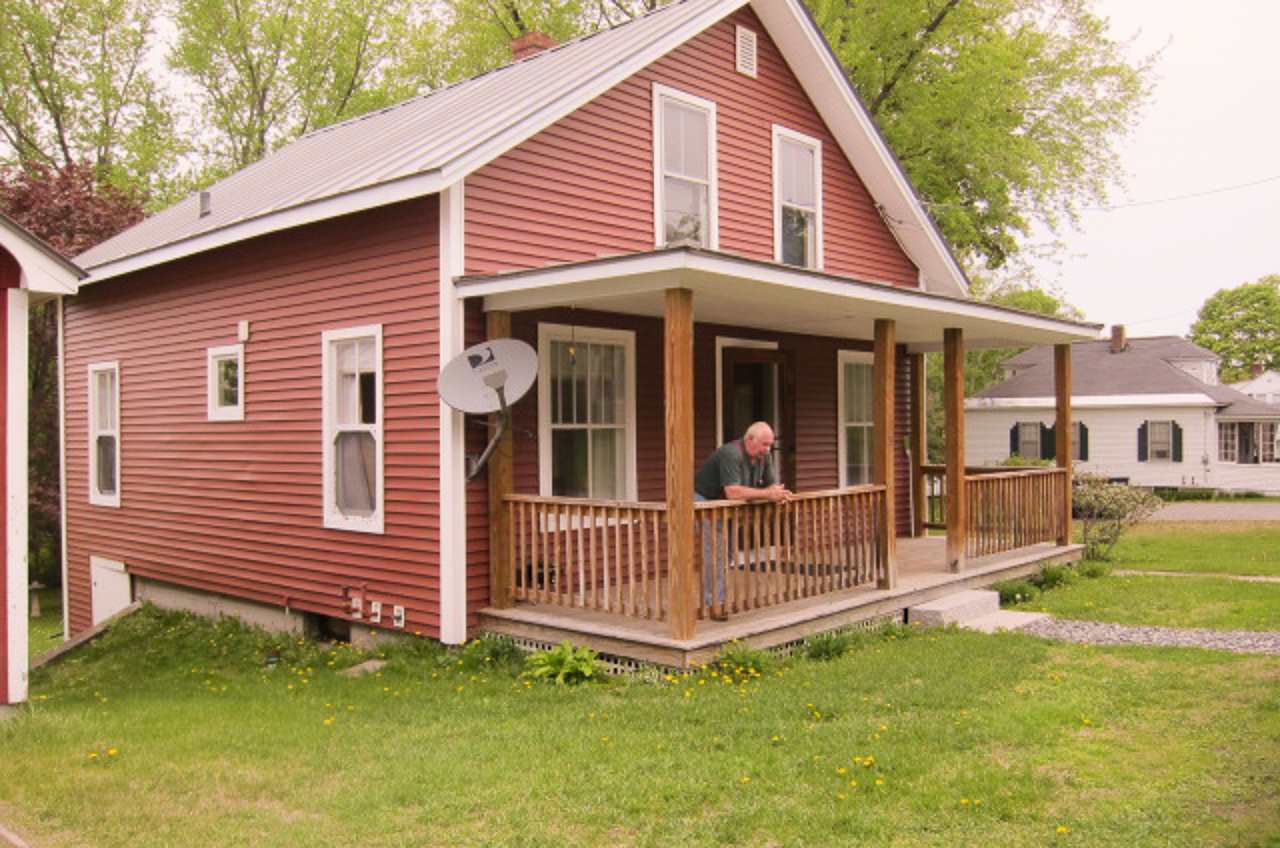 20 Stevens Street Enfield, NH 03748 - Photo 9 of 10 Gallery Image 9