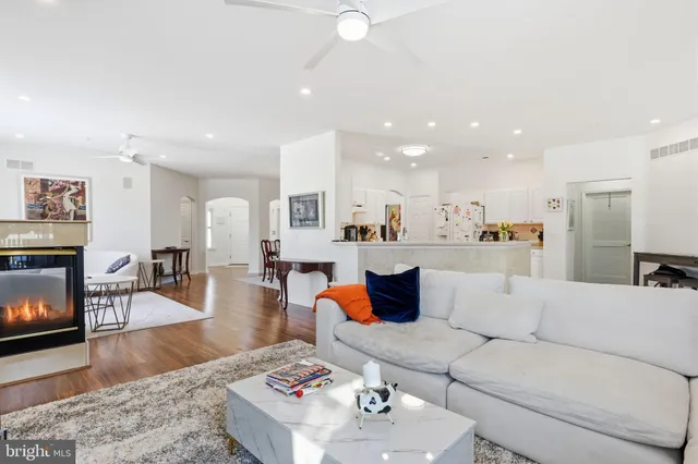 $699,000 | 1136 Maxwell Manor, Warminster, PA 18974