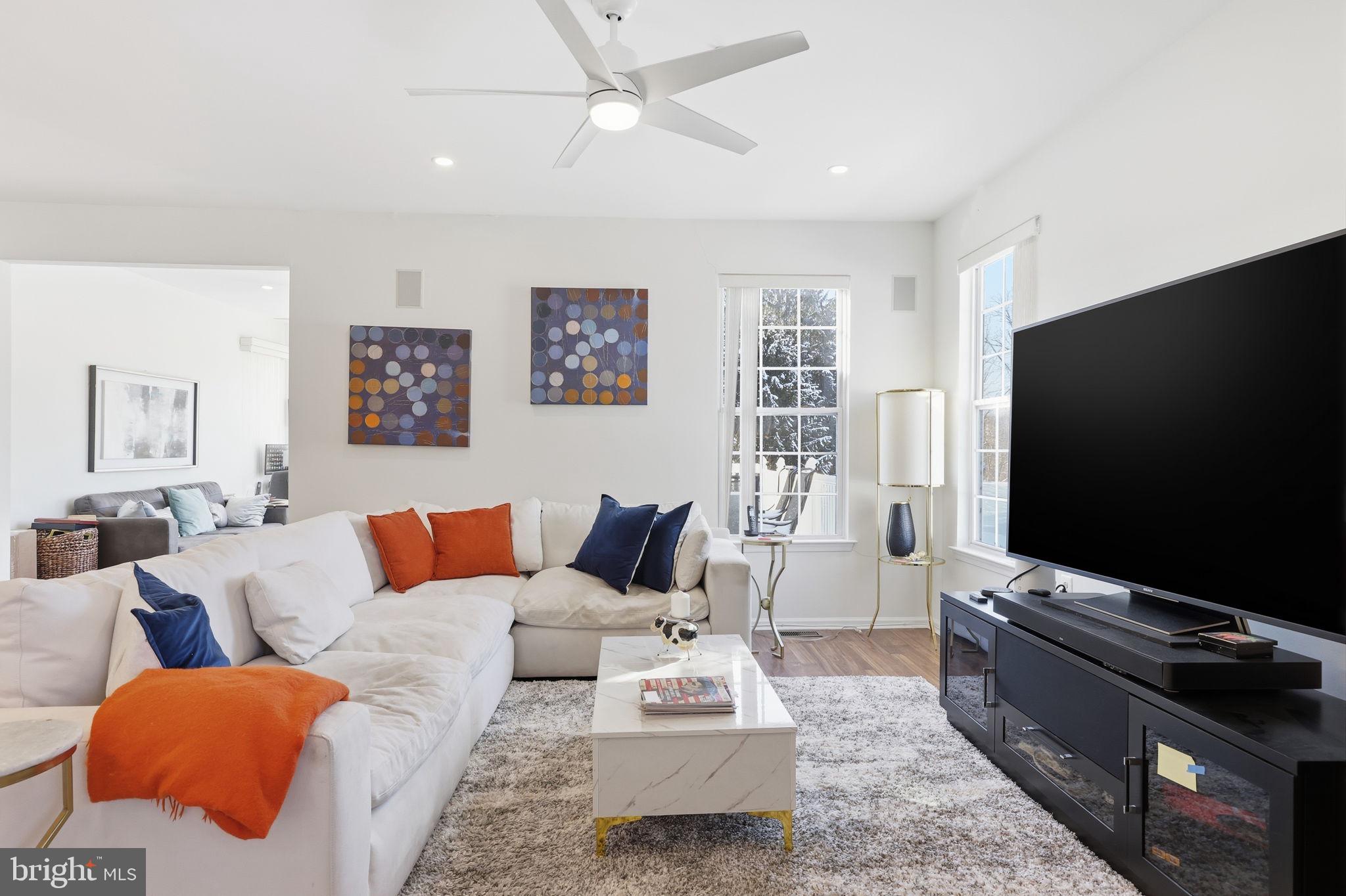 1136 Maxwell Manor Warminster, PA 18974 - Photo 25 of 41 Family Room