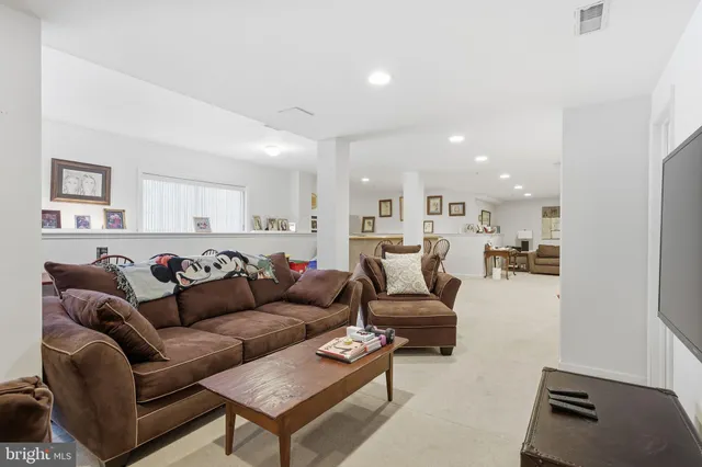 $699,000 | 1136 Maxwell Manor, Warminster, PA 18974