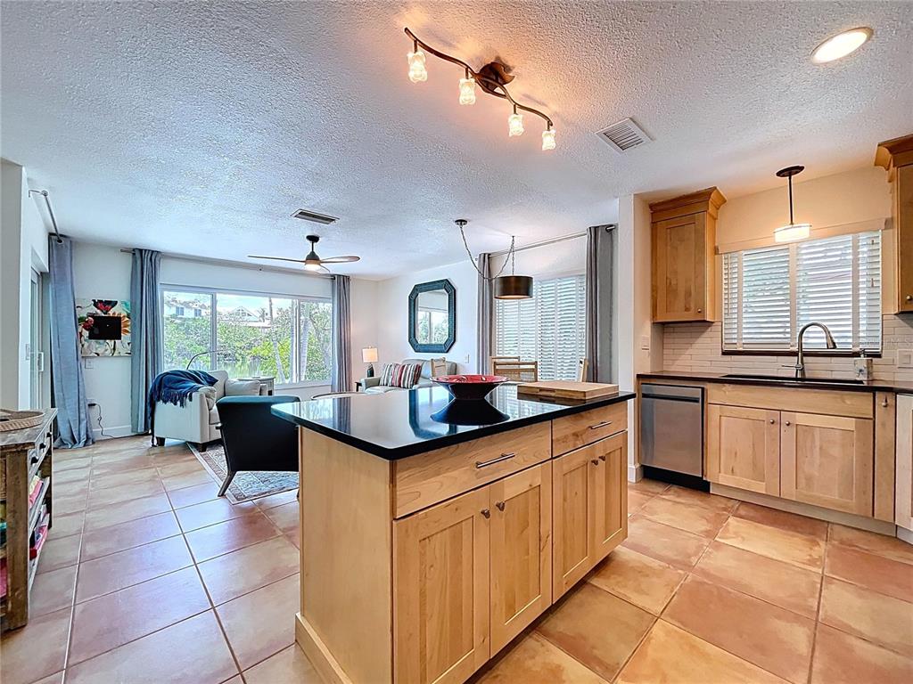 706 Jacaranda Road Anna Maria, FL 34216 - Photo 18 of 70 Gallery Image 18