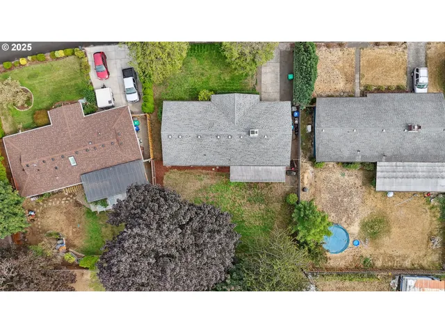 a picture of city view