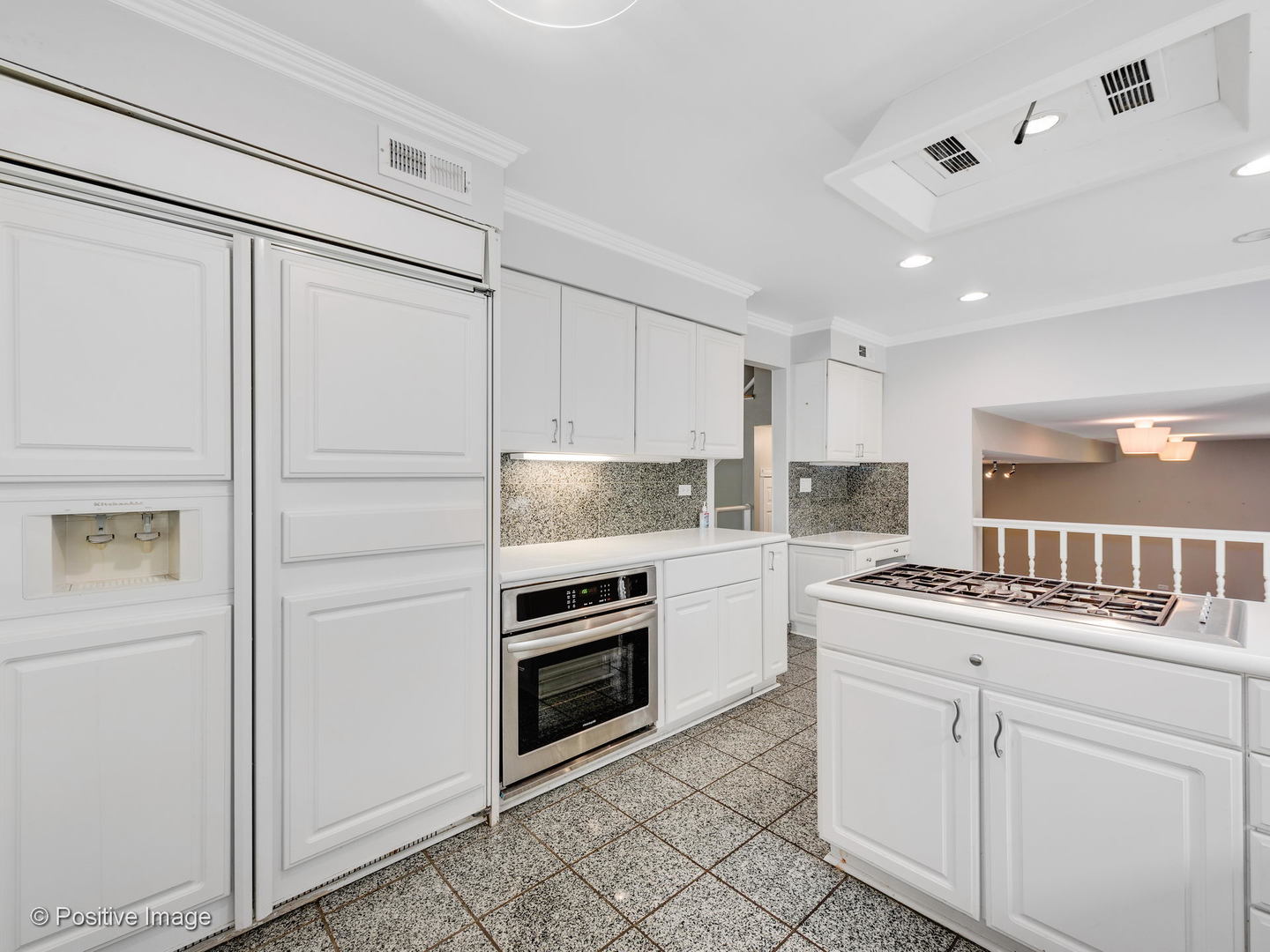 757 Ridge Road Highland Park, IL 60035 - Photo 8 of 26 a kitchen with a sink and cabinets