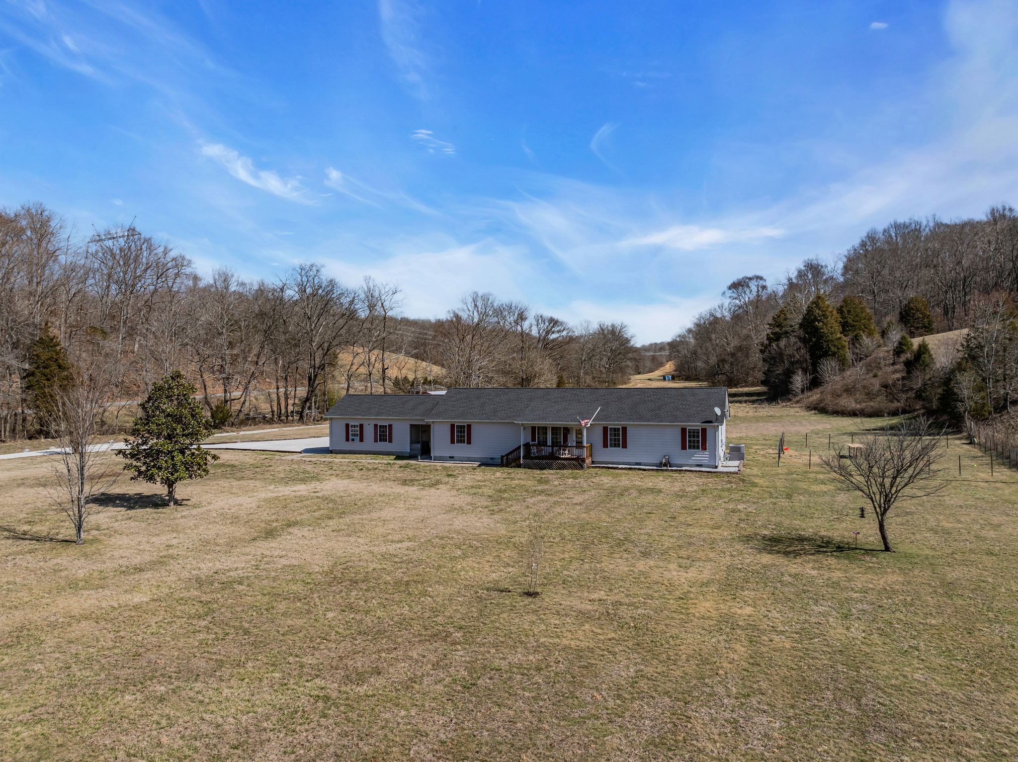501 Bruce Road Dickson, TN 37055 - Photo 3 of 51