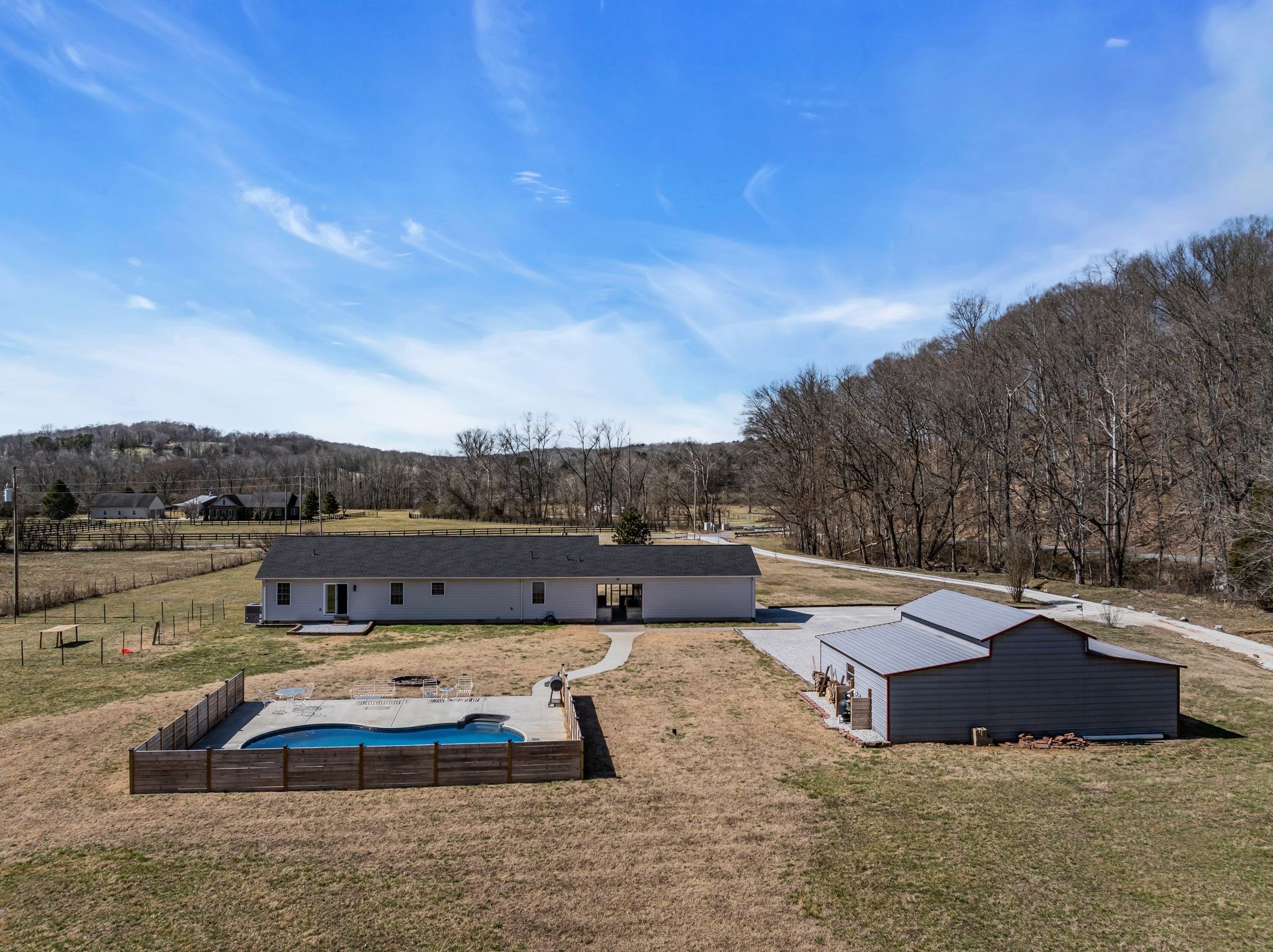 501 Bruce Road Dickson, TN 37055 - Photo 33 of 51