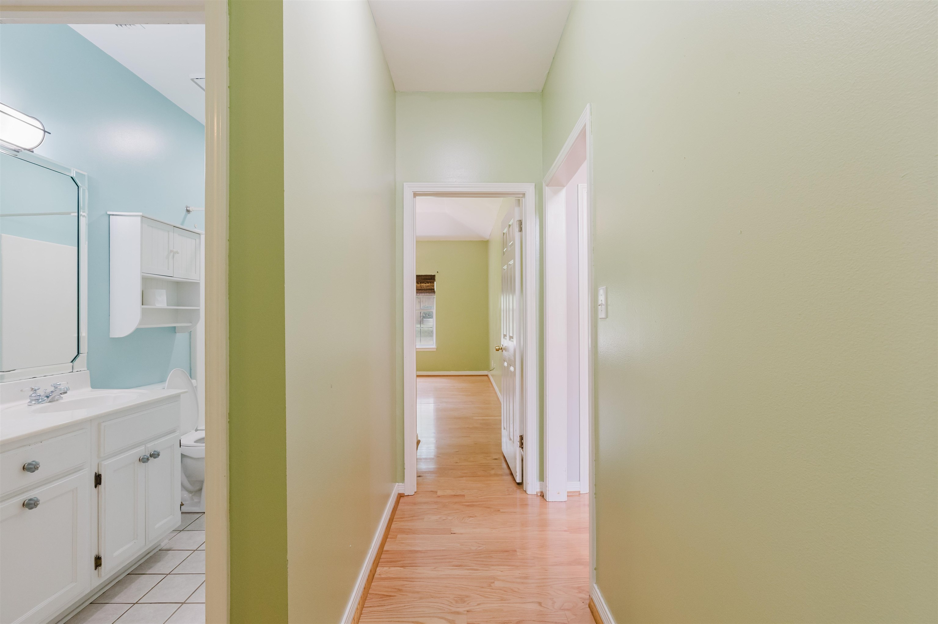 19711 Hunters Loop Fairhope, AL 36532 - Photo 33 of 49 Hallway