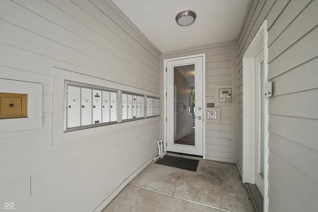 $249,900 | 932 North Broadway Street, Unit 4, Indianapolis, IN 46202