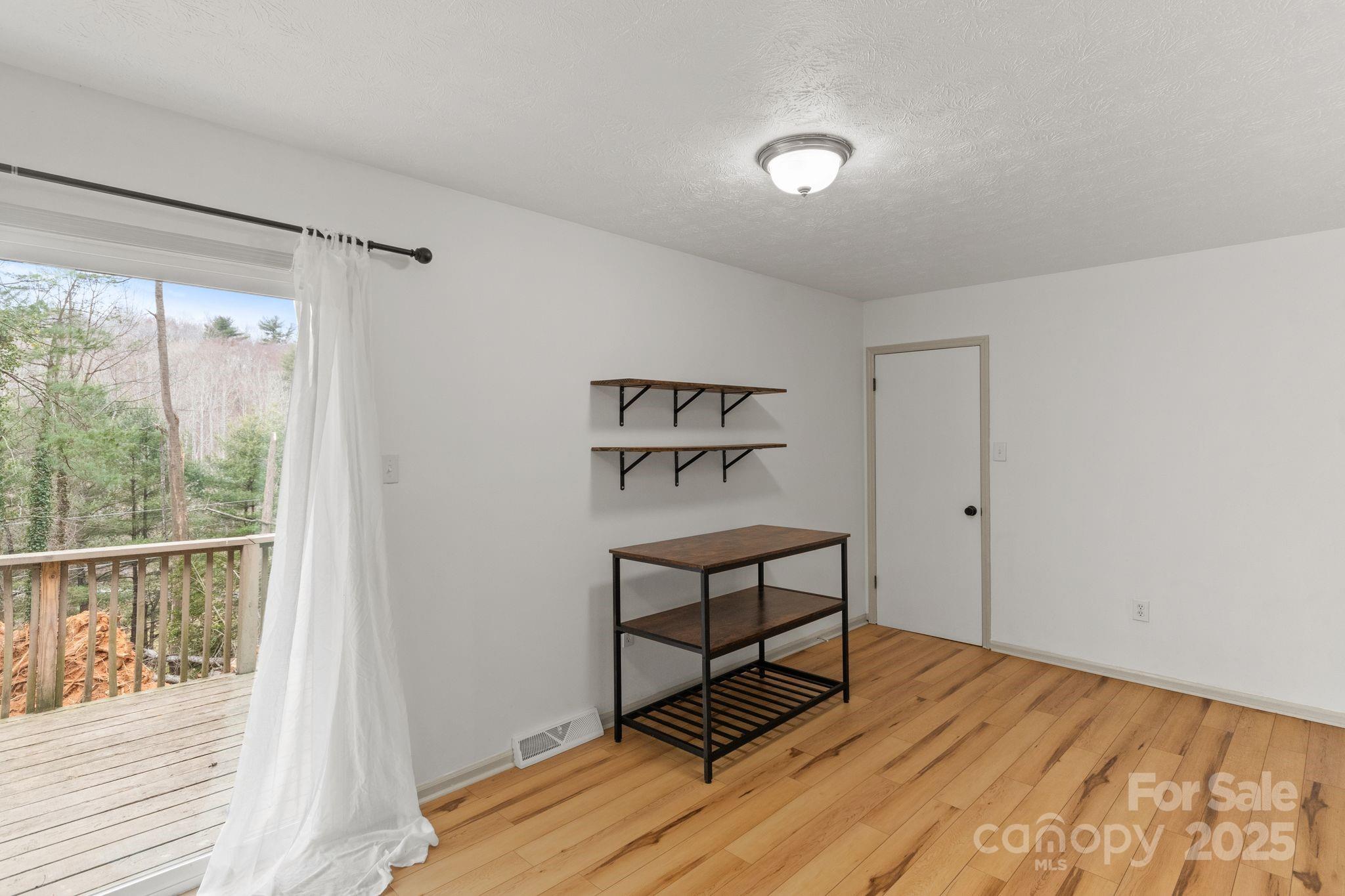 14 South Ridge Place Arden, NC 28704 - Photo 10 of 32 a view of a workspace