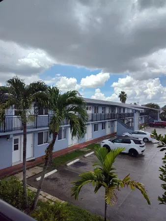 $1,750 | 655 Eldron Drive, Unit 15, Miami Springs, FL 33166