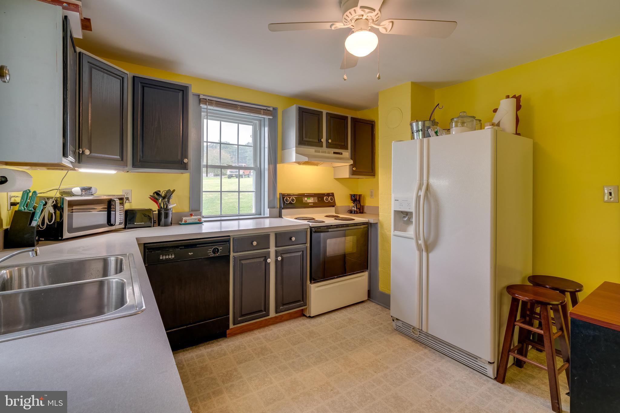 433 Ashville Road Oxford, PA 19363 - Photo 18 of 33 Kitchen View