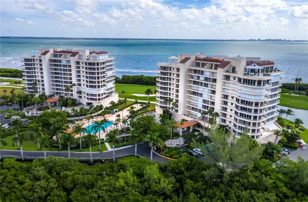 $995,000 | 3030 Grand Bay Boulevard, Unit 312, Longboat Key, FL 34228