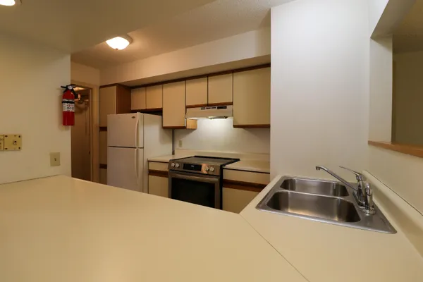 $224,000 | 30 Wolf Road, Unit 204, Lebanon, NH 03766