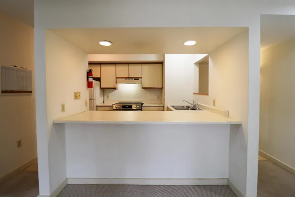 $224,000 | 30 Wolf Road, Unit 204, Lebanon, NH 03766