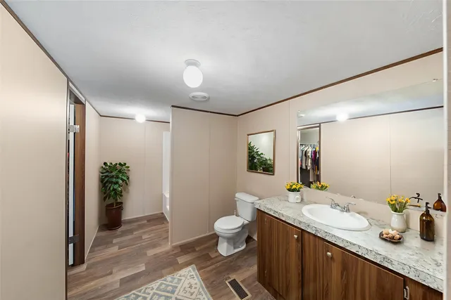 $850,000 | 224 Comanche Road, Oakhurst, TX 77359