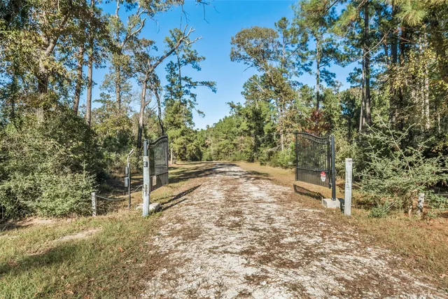 $850,000 | 224 Comanche Road, Oakhurst, TX 77359