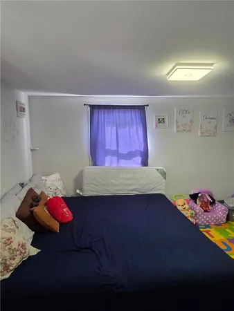 $4,000 | 2 Lucas Avenue, Unit 1, Newport, RI 02840