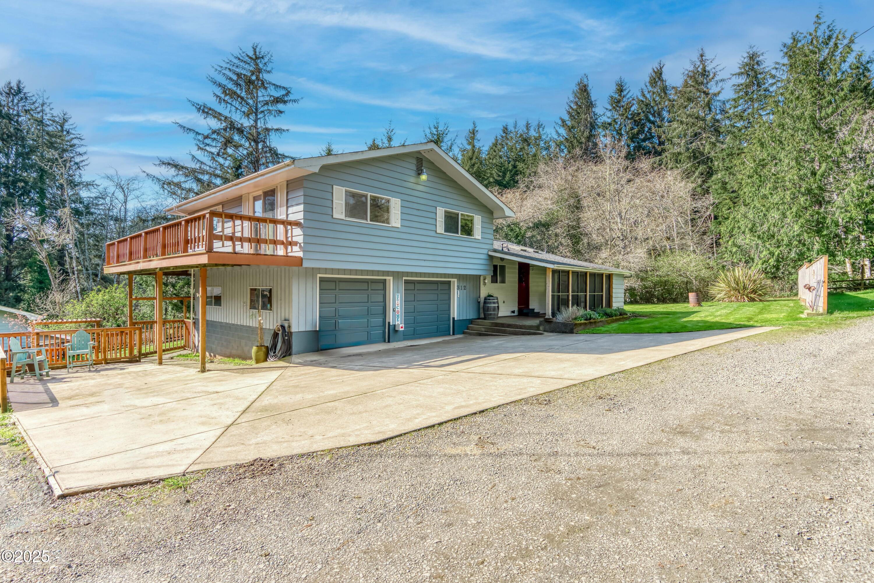 312 Southeast Davis Road Newport, OR 97365 - Photo 2 of 30 Front of home