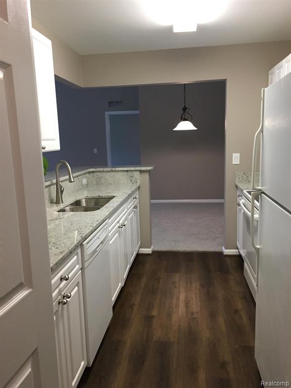 3609 Oakmonte Boulevard, Unit 36 Rochester, MI 48306 - Photo 6 of 20