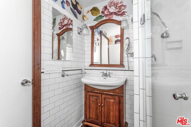 $5,900 | 8550 Holloway Drive, Unit 402, West Hollywood, CA 90069