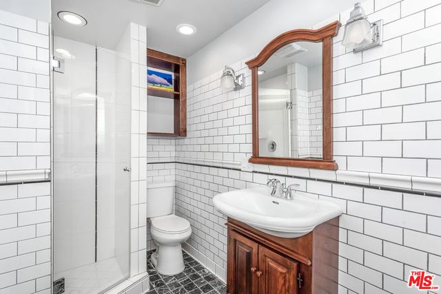 $5,900 | 8550 Holloway Drive, Unit 402, West Hollywood, CA 90069