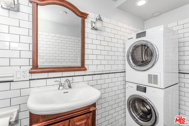 $5,900 | 8550 Holloway Drive, Unit 402, West Hollywood, CA 90069