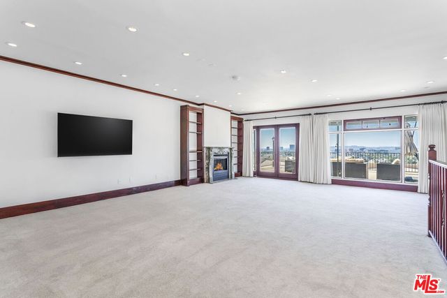 $5,900 | 8550 Holloway Drive, Unit 402, West Hollywood, CA 90069