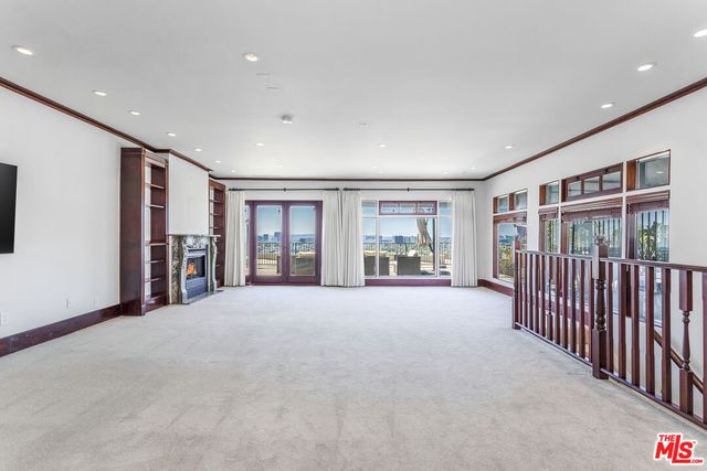 $5,900 | 8550 Holloway Drive, Unit 402, West Hollywood, CA 90069