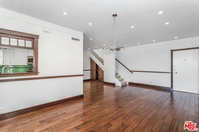 $5,900 | 8550 Holloway Drive, Unit 402, West Hollywood, CA 90069