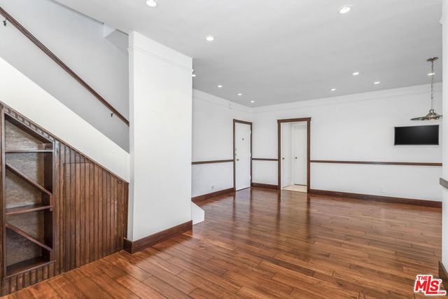 $5,900 | 8550 Holloway Drive, Unit 402, West Hollywood, CA 90069