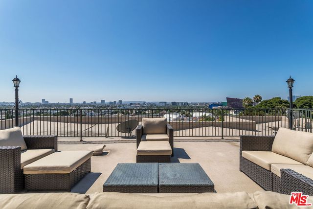 $5,900 | 8550 Holloway Drive, Unit 402, West Hollywood, CA 90069