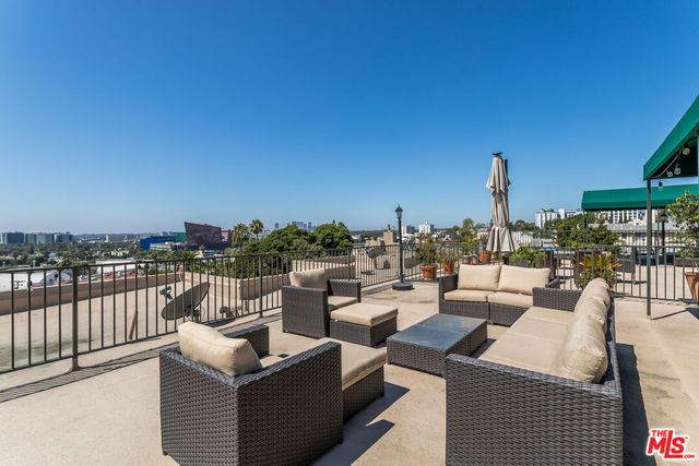 $5,900 | 8550 Holloway Drive, Unit 402, West Hollywood, CA 90069